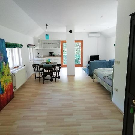 Appartement Waldhaus Pat à Galambok Extérieur photo